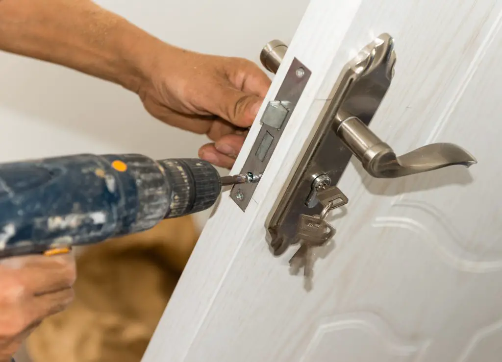 Do Landlords Have to Change Locks Between Tenants